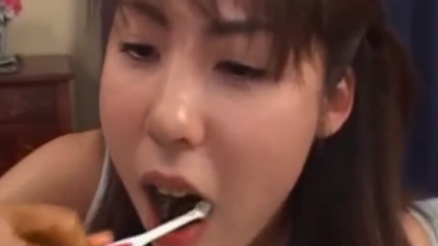 Miki Karasawa ihre ersten Scatfilm Erfahrungen